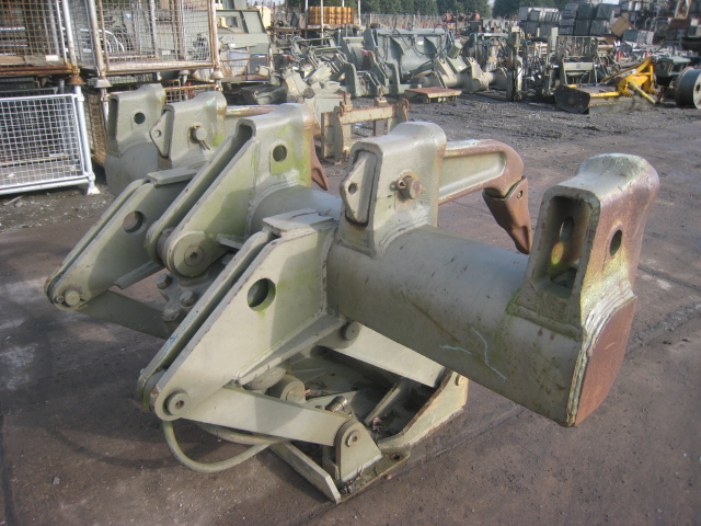 Caterpillar Accessories - Multishank Ripper - Govsales of mod surplus ex army trucks, ex army land rovers and other military vehicles for sale